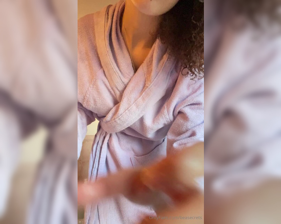 Beatrice Segreti aka beasecrets - 01-17-2024 OnlyFans Video - Ti porto un po con me in bagno  Cosa vorresti essere di più il mio