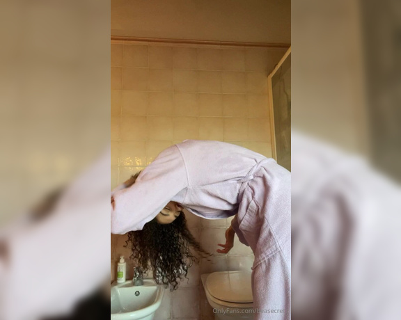 Beatrice Segreti aka beasecrets - 01-17-2024 OnlyFans Video - Ti porto un po con me in bagno  Cosa vorresti essere di più il mio