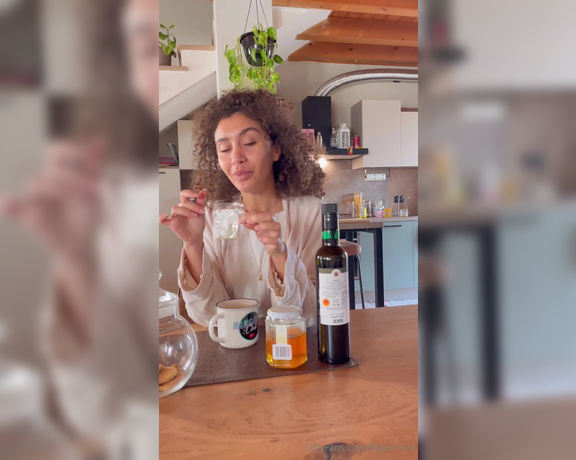 Beatrice Segreti aka beasecrets - 01-26-2024 OnlyFans Video - Passiamo tutta la mattinata insieme e lo facciamo su ogni centimetro della cucina  Should we