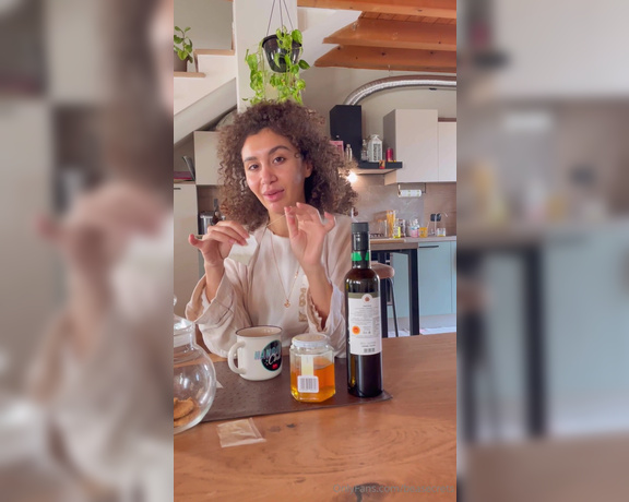 Beatrice Segreti aka beasecrets - 01-26-2024 OnlyFans Video - Passiamo tutta la mattinata insieme e lo facciamo su ogni centimetro della cucina  Should we