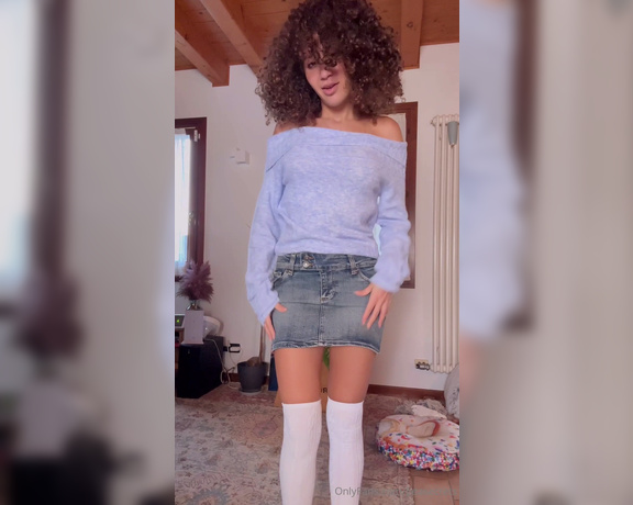 Beatrice Segreti aka beasecrets - 02-01-2024 OnlyFans Video - Ho fatto shopping  a un negozio vintage  Cosa ti piace di più