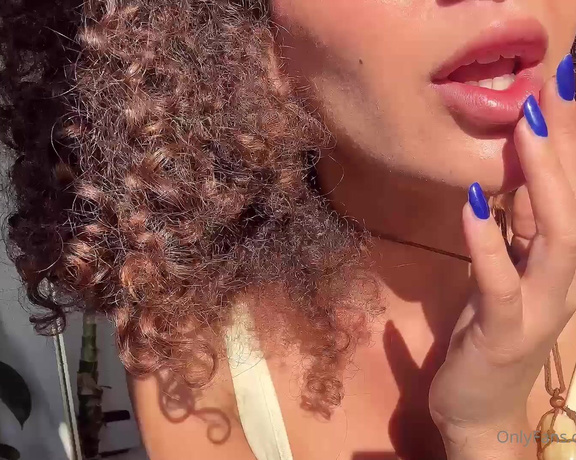 Beatrice Segreti aka beasecrets - 12-06-2024 OnlyFans Video - Ti piacciono i video ASMRQuesto è il mio primo video ASMR per farti sborrare