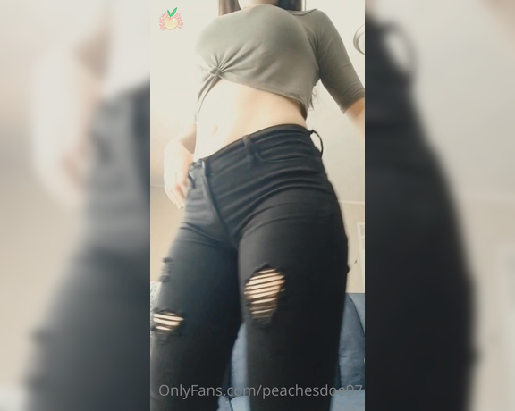 Nikki Marie aka peachesdoe97 - 08-24-2023 OnlyFans Video - Toes amp Tight pants