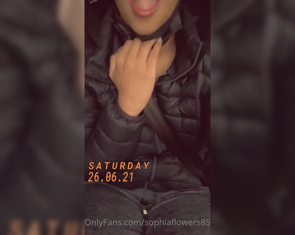 Sophia Abdalla aka sophiatheminx - 06-26-2021 OnlyFans Video - Heading out with nothing under my jacket