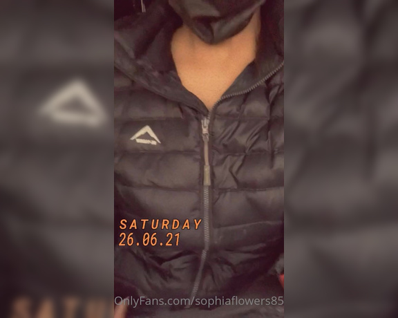 Sophia Abdalla aka sophiatheminx - 06-26-2021 OnlyFans Video - Heading out with nothing under my jacket