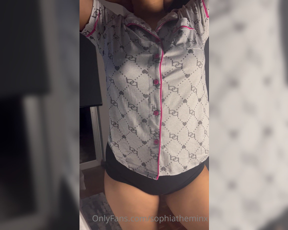 Sophia Abdalla aka sophiatheminx - 05-20-2023 OnlyFans Video - Do you like my pjz  And yes they will come off before I get into