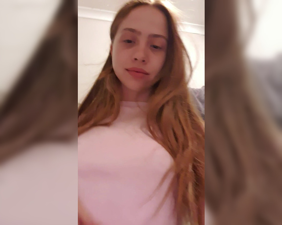 Amber aka basicdaysforever - 12-08-2019 OnlyFans Video - Goooood night  having an early one coz I still sick  also new subscribers message