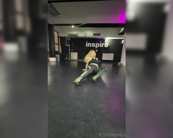 Kisankanna aka kisankanna - 08-11-2023 OnlyFans Video - My first dance do you like it