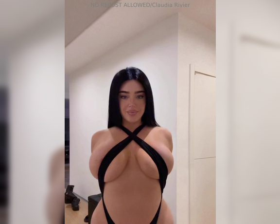 Claudia Rivier aka claudiarivier - 12-22-2024 OnlyFans Video - Looking good and feeling even better