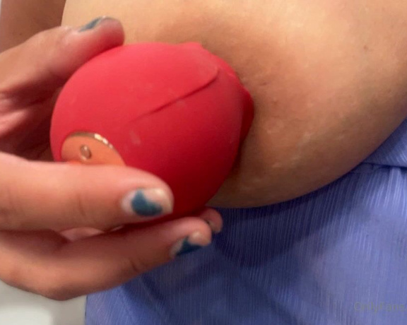 Ggirlnxtdoor aka ggirlnxtdoor - 03-28-2022 OnlyFans Video - Seriouslybest toy ever Wanted to try this for a minute while I had no nip jewelry