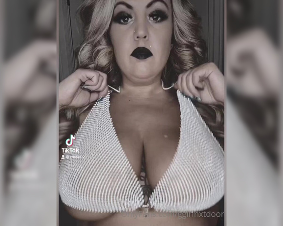 Ggirlnxtdoor aka ggirlnxtdoor - 12-05-2022 OnlyFans Video - My BF asked me to do this Tik Tok trend_ov7y