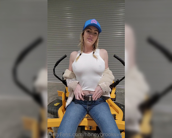 Honeyy Brooks aka honeybrooksvip - 07-17-2023 OnlyFans Video - FARM FUCKING