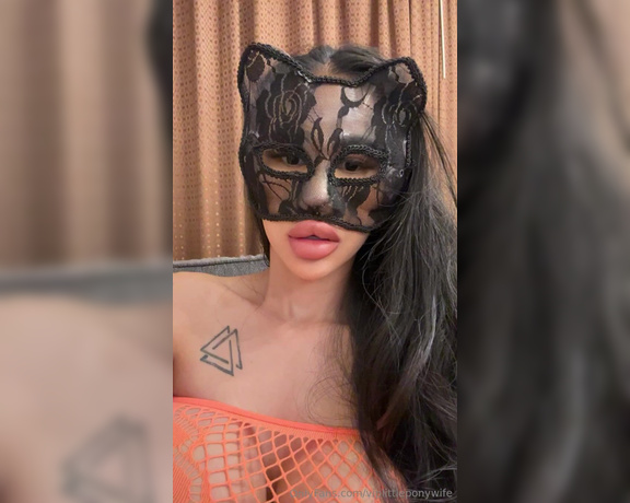 LittlePonyWife aka viplittleponywife - 04-01-2024 OnlyFans Video - What are u thinking right now