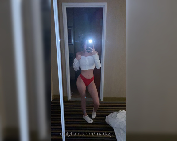 Mackenzie Jones aka mackzjoness - 12-17-2020 OnlyFans Video - petite body