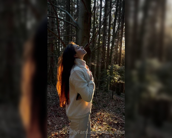 Alissa Foxy aka miss_alisa - 04-19-2022 OnlyFans Video - Just a little teasing in a sunlight