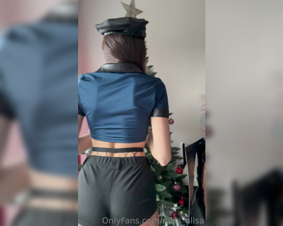 Alissa Foxy aka miss_alisa - 01-03-2023 OnlyFans Video - Day 3 of Advent Calendar Series Have you ever wanted a beautiful cop to arrest