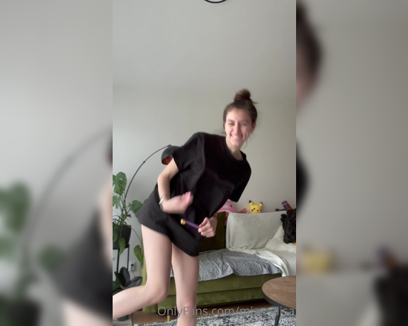 Alissa Foxy aka miss_alisa - 05-11-2023 OnlyFans Video - I decided to share with you my usual morning routine Today I was getting ready before