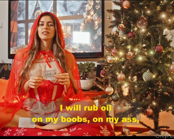 Alissa Foxy aka miss_alisa - 12-28-2024 OnlyFans Video - Todays Christmas Raffle video is a feast for your senses, DRIPPING in gold and OIL