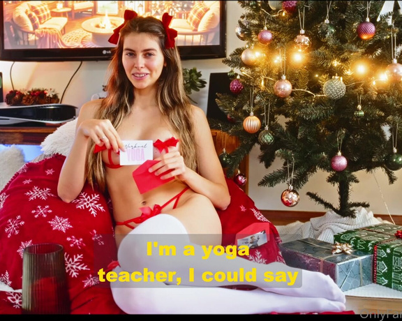 Alissa Foxy aka miss_alisa - 12-22-2024 OnlyFans Video - DAY 5 of Advent Christmas Raffle is here Todays Advent surprise is all about the moves