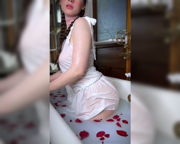 Chloe Rosé aka ofchloerose - 12-03-2024 OnlyFans Video - Wet for you in more ways than one