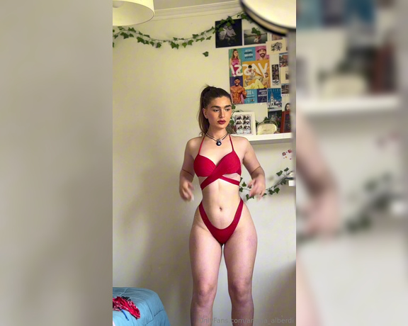 Ariana alberdi aka ariana_alberdi - 04-17-2024 OnlyFans Video - Probándome bikinis  cual os gusta más Os leo