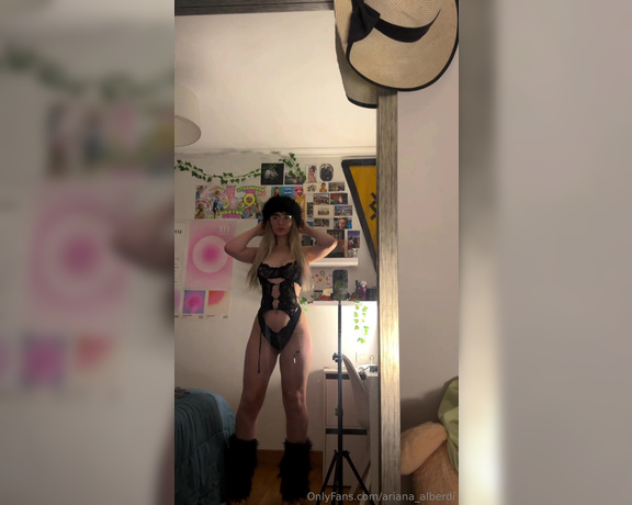 Ariana alberdi aka ariana_alberdi - 12-11-2024 OnlyFans Video - Te imaginas si estuvieras un poco mas cerca