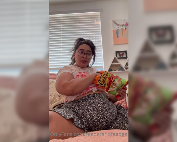 Big Belly Wilson aka feederandfeedee - 07-27-2021 OnlyFans Video - Doing what a fat girl does best