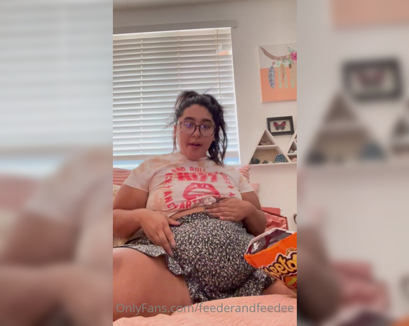 Big Belly Wilson aka feederandfeedee - 07-27-2021 OnlyFans Video - Doing what a fat girl does best