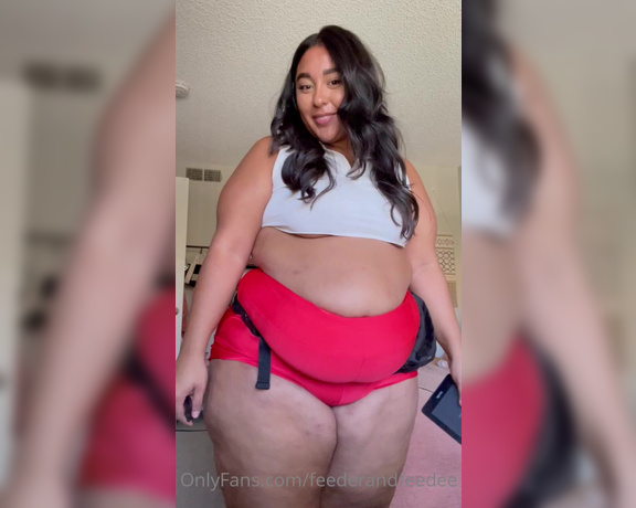 Big Belly Wilson aka feederandfeedee - 10-13-2022 OnlyFans Video - POV Im ur greedy fat waitress