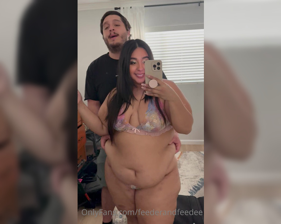 Big Belly Wilson aka feederandfeedee - 04-08-2023 OnlyFans Video - Some quick belly love in the mirror while we wait to film a bunch of super