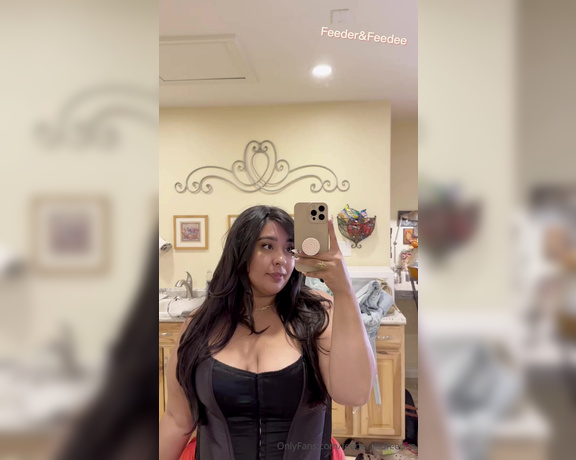 Big Belly Wilson aka feederandfeedee - 01-29-2024 OnlyFans Video - I dont wear corsets to look thinner, I wear them because Im so obese they make