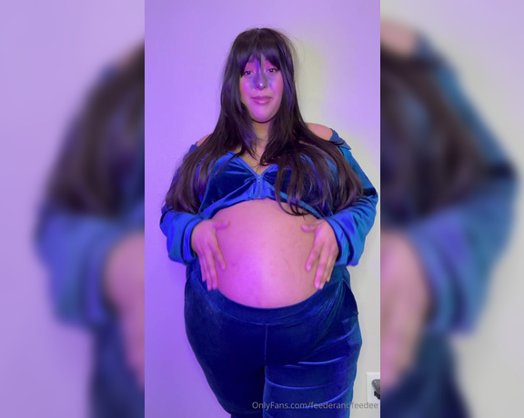 Big Belly Wilson aka feederandfeedee - 06-02-2024 OnlyFans Video - Making blueberry content has got to be one of the hottest things Ive done in a