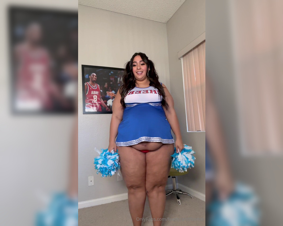 Big Belly Wilson aka feederandfeedee - 03-27-2024 OnlyFans Video - Be honest, did I make the team