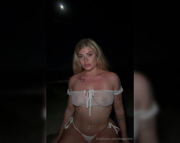 Doubblem aka doubblem - 08-18-2024 OnlyFans Video - Así e ido a relajarme a la playa