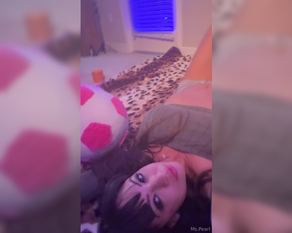 Sasha Pearl aka sashapearl23 - 12-14-2024 OnlyFans Video - Its a slumber party