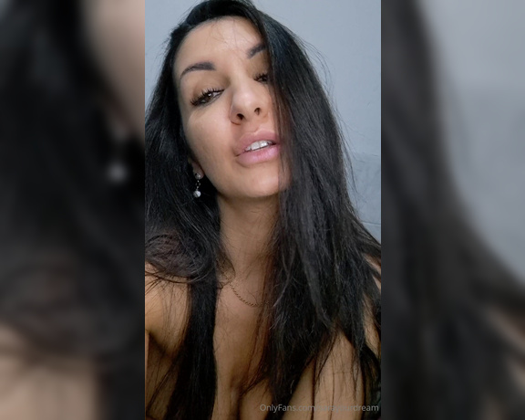 SaraYourDream aka sarayourdream - 12-24-2024 OnlyFans Video - Auguri amoriniiii