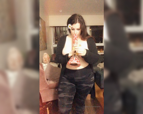 Taliamfc - Bong Toke and Titties 0 (25.09.2019)