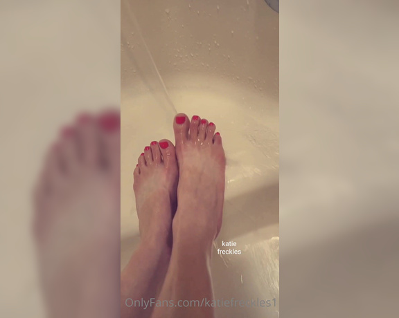 Katiefreckles1 - Feet Friday from the bathtub J (06.05.2023)