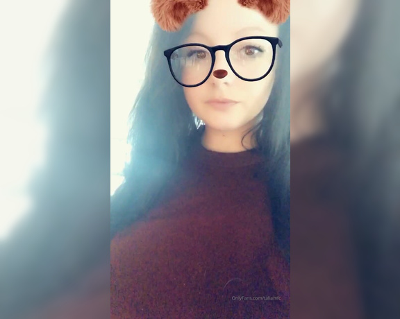 Taliamfc - Having a lazy day today o6 (06.10.2019)