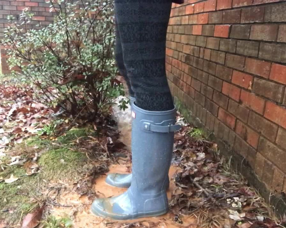 BuddahsPlayground - Hunter Rain Boots  Wellies, Boots, Boot Fetish, Leggings, Outdoors, Mud & Quicksand Sinking, ManyVids