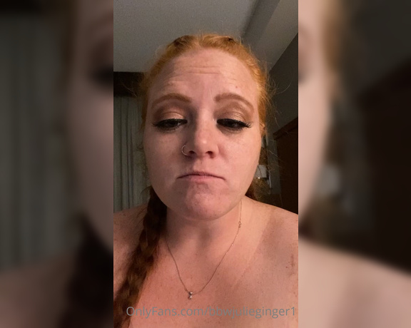 Julie Ginger aka bbwjulieginger1 - 04-29-2021 OnlyFans Video - My first attempt at muckbanging  hope you like it Comments, likes and tips turn me