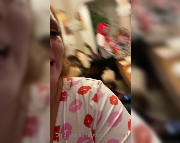 Julie Ginger aka bbwjulieginger1 - 10-28-2021 OnlyFans Video - Had a fun time at a content shoot house i went to this month Enjoy seeing