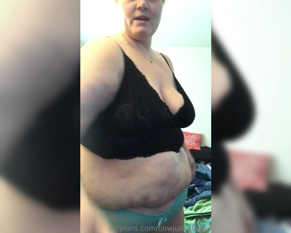 Julie Ginger aka bbwjulieginger1 - 03-27-2019 OnlyFans Video - Just being sexy