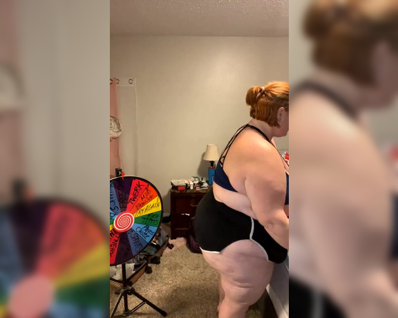 Julie Ginger aka bbwjulieginger1 - 07-11-2023 OnlyFans Video - Stream started at 07112023 0204 am Live packing while I eat lol