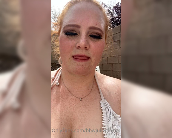 Julie Ginger aka bbwjulieginger1 - 06-06-2020 OnlyFans Video - Pool side with Julie and her sexy lady friends  spookyfatbrat and dirtydivaent