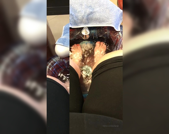 Julie Ginger aka bbwjulieginger1 - 10-16-2019 OnlyFans Video - For all my legs and feet lovers, here is a video of my most recent pedicure