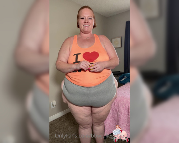 Julie Ginger aka bbwjulieginger1 - 07-03-2023 OnlyFans Video - I measured my ass the other day Im a whopping 72  Tip me 1 per