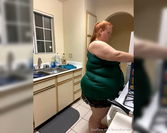 Julie Ginger aka bbwjulieginger1 - 06-12-2020 OnlyFans Video - Stream started at 06122020 0349 am Watch as i cook in my sexy lingerie Tipping gets