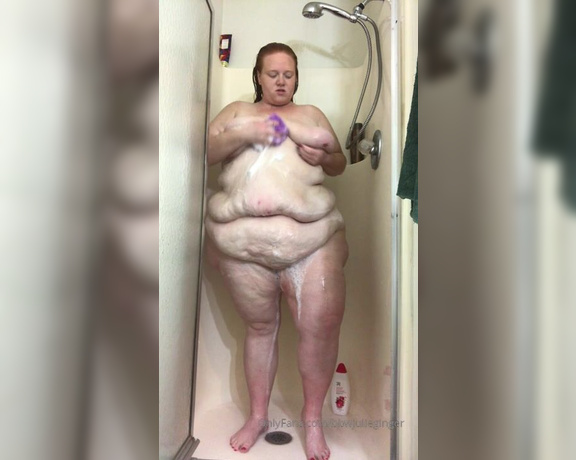 Julie Ginger aka bbwjulieginger1 - 08-10-2019 OnlyFans Video - Shower fun