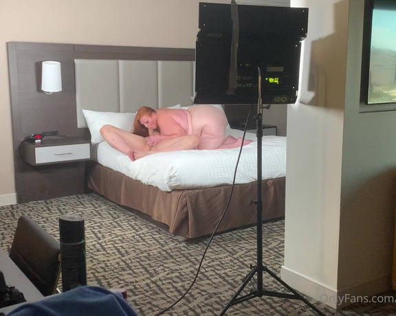 Julie Ginger aka bbwjulieginger1 - 09-24-2020 OnlyFans Video - Behind the scenes from a threesome i had with christianxxx1 and febbytwigs  i loved getting